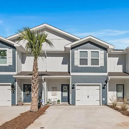 B Coastal Near Cessna Landing Villa